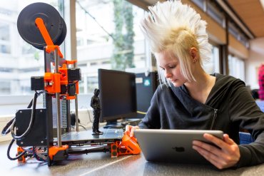 Carl-Benz Schule.jpg