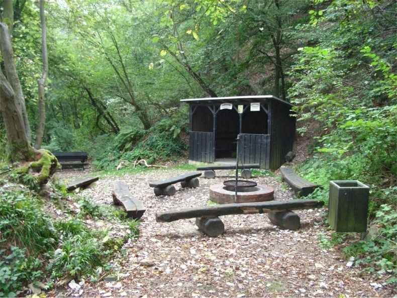 Grillhütte Lay Bild
