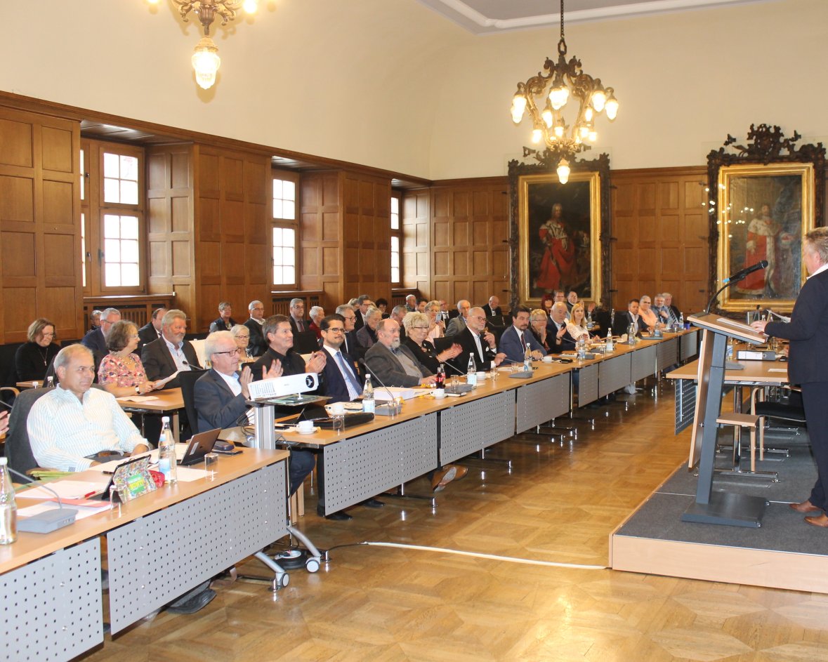 Stadtratssitzung im Historischen Rathaussaal Stadtratssitzung im Historischen Rathaussaal