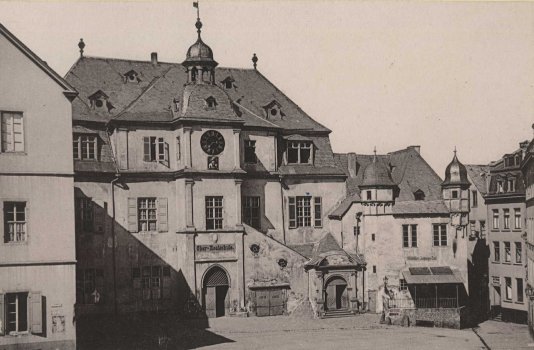 01 Altes Kaufhaus am Florinsmarkt, 1888.jpg