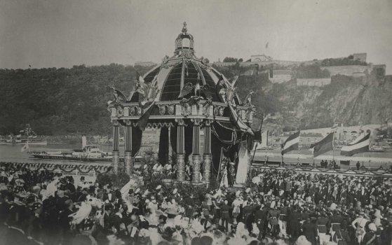 03 Einweihung des Kaiser-Wilhelm-Denkmals am Deutschen Eck, Zelt des Kaiserpaars, 1897.jpg