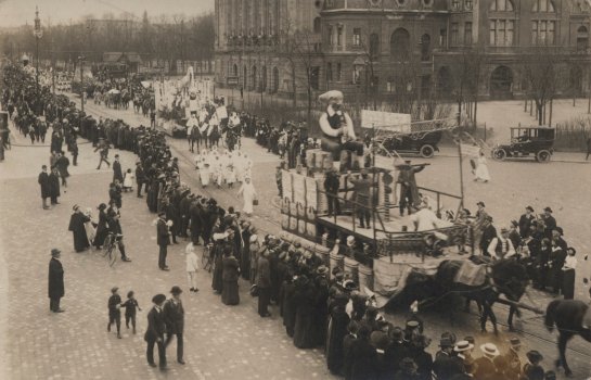 09 Rosenmontagszug am 23. Februar 1914.jpg