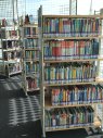 Regale mit Lesesommerbüchern