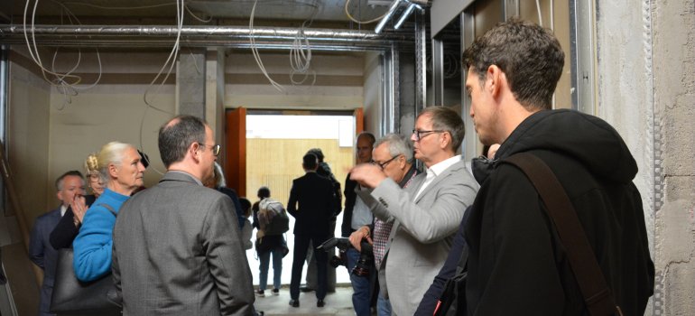 Baustellenbegehung der Umkleidekabinen am Hilda-Gymnasium Baustellenbegehung der Umkleidekabinen am Hilda-Gymnasium