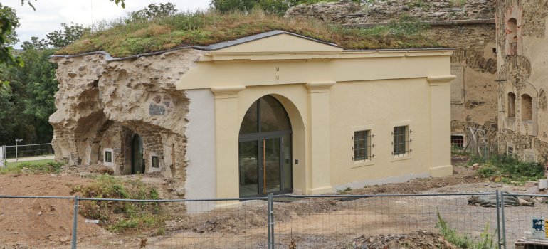 Das Torhaus der Festung Asterstein nach der Sanierung.