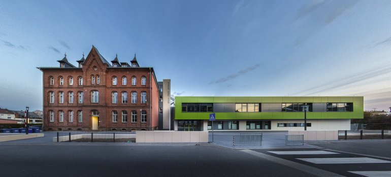 Fronalansicht des Neubaus