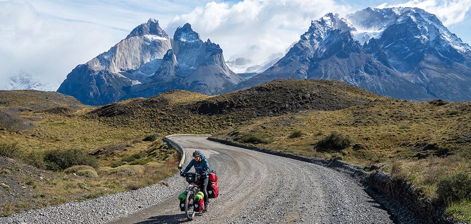 Radfahrer im Nationalpark Torres del Paine (Chile)