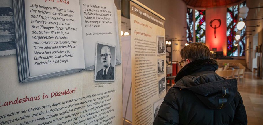 Die Ausstellung „Wir werden verbrannt, wir müssen sterben“ in der Citykirche bildet den Auftakt gleich mehrerer Gedenkveranstaltungen, die in Koblenz an die Opfer des Nationalsozialismus erinnern. Die Ausstellung „Wir werden verbrannt, wir müssen sterben“ in der Citykirche bildet den Auftakt gleich mehrerer Gedenkveranstaltungen, die in Koblenz an die Opfer des Nationalsozialismus erinnern.