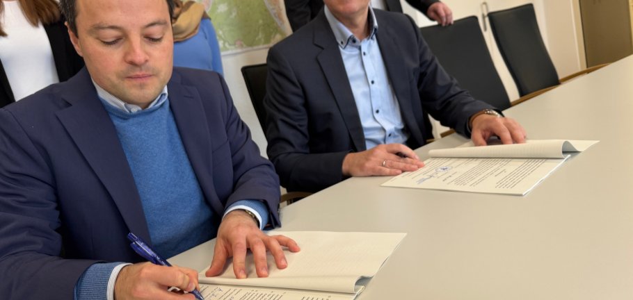 Die Planungsvereinbarung wurde von Baudezernent Prof. Dr. Andreas Lukas und dem Direktor der Niederlassung West der Autobahn GmbH des Bundes, Markus Gerhards unterzeichnet. 