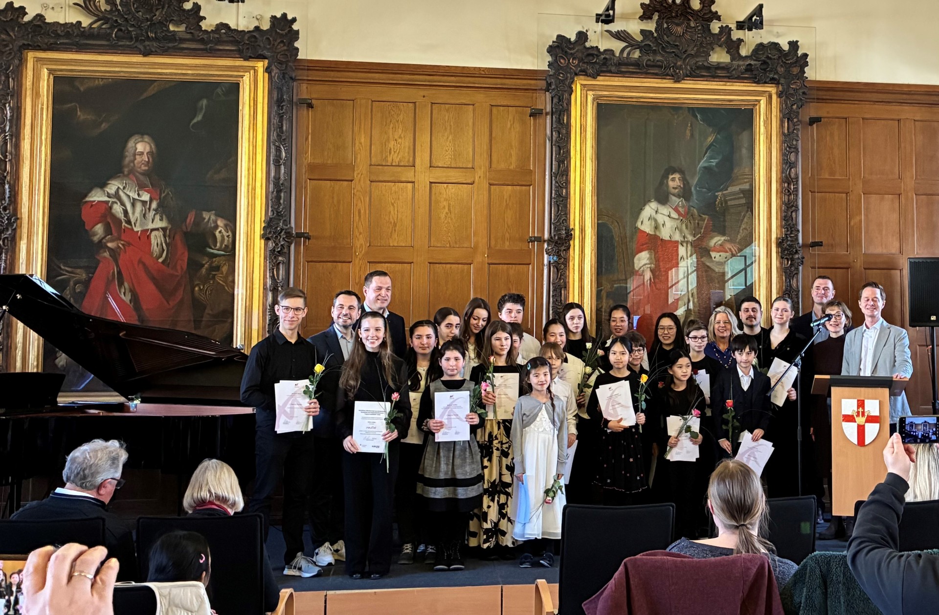 18 Jugend musiziert - Preisträger der Musikschule der Stadt Koblenz präsentierten kürzlich ihr Können mit einem hochkarätigen Programm im Historischen Rathaussaal. 