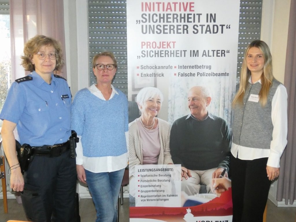 Das Organisationsteam der Präventionsveranstaltung "Im Alltag sicher leben" (v.l.): Heike Monschauer, Sabine Wieneke und Natalie Bleser