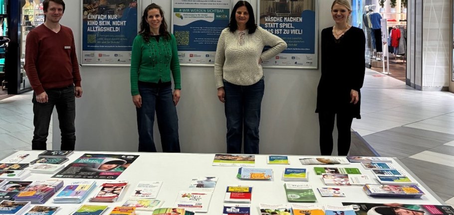 v.l.n.r.: Johann von Hilchen, Netzwerk Kinderschutz/Kindergesundheit der Kreisverwaltung Mayen-Koblenz; Janine von Zabern, Netzwerk Kindeswohl der Stadtverwaltung Koblenz; Klaudia Follmann, Zentrum für ambulante Suchtkrankenhilfe der Caritas Koblenz e.V.; Meike Koch, Koordinierungsstelle für Psychiatrie des Landkreises Mayen-Koblenz und der Stadt Koblenz