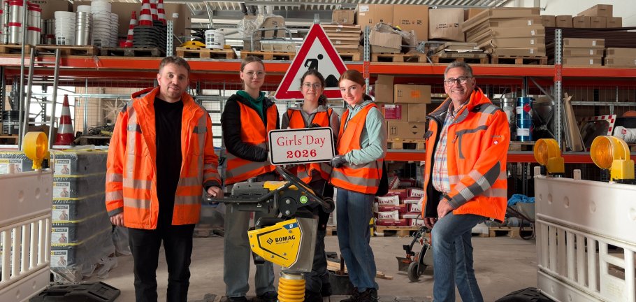 Beim diesjährigen Girls' Day beim Kommunalen Servicebetrieb Koblenz konnten Mädchen in die Berufe der Straßenbauerin sowie Umwelttechnologin in der Abfallwirtschaft hineinschnuppern. 