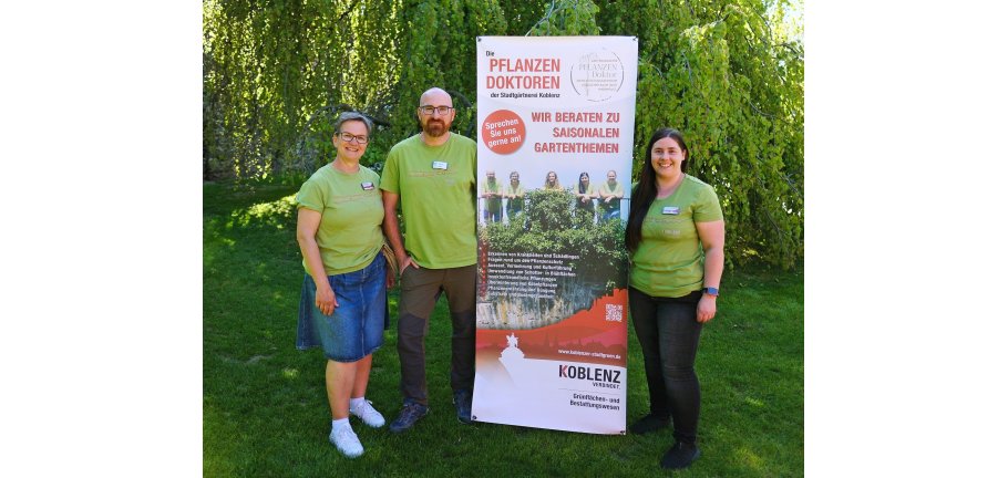 Die Pflanzendoktoren der Stadtgärtnerei beraten zu Themen wie Beetumgestaltung, Pflanzenkrankheiten und Bodengesundheit. Die Pflanzendoktoren der Stadtgärtnerei beraten zu Themen wie Beetumgestaltung, Pflanzenkrankheiten und Bodengesundheit.