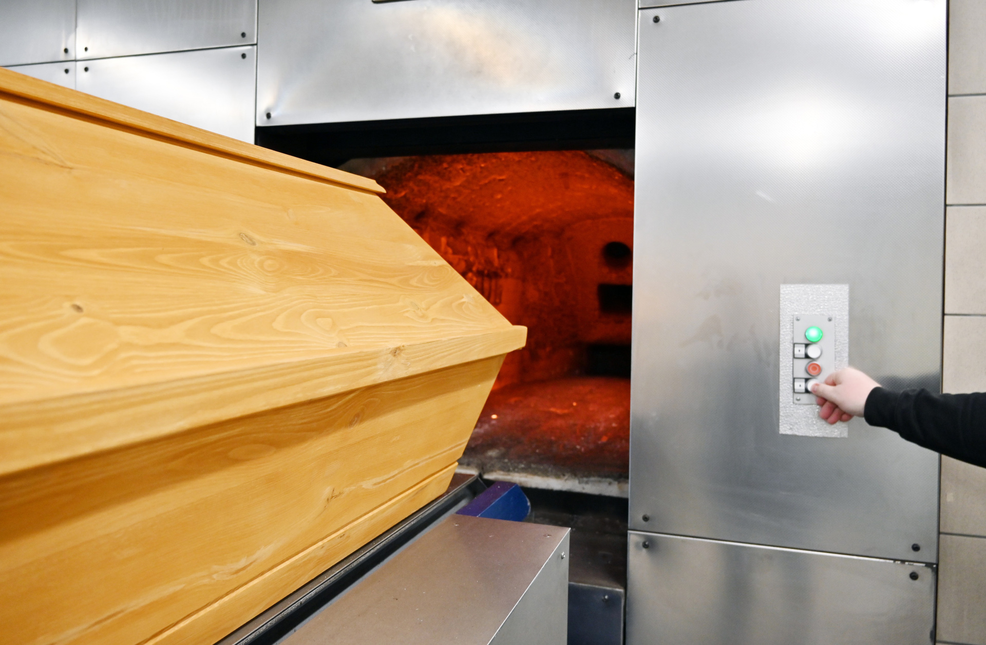 Am Tag der offenen Tür im Krematorium Koblenz am Bubenheimer Weg 90 können Interessierte auch einen Blick in die Kremationsöfen sowie in den Technikraum werfen.