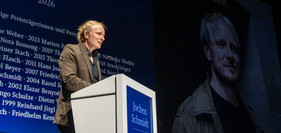 Jochen Schmidt erhielt den Joseph-Breitbach-Preis für sein literarisches Gesamtwerk. Jochen Schmidt erhielt den Joseph-Breitbach-Preis für sein literarisches Gesamtwerk.