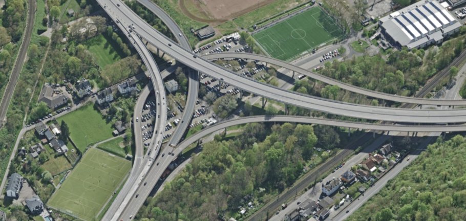 Auf der Südbrücke stehen Asphaltarbeiten an.