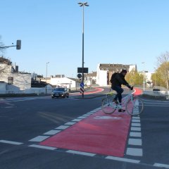 Knoten Balduinbrücke / Andernacher Straße / Brenderweg / Gartenstraße neue Radverkehrsanlage Richtung Balduinbrücke