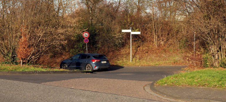 Das Foto zeigt den Einfahrtsbereich zur Kurt-Schumacher-Brücke vor der Sperrung für den Autoverkehr. Die Nutzung ist aus Sicherheitsgründen ab sofort nur noch Fußgängern und Radfahrenden vorbehalten. Das Foto zeigt den Einfahrtsbereich zur Kurt-Schumacher-Brücke vor der Sperrung für den Autoverkehr. Die Nutzung ist aus Sicherheitsgründen ab sofort nur noch Fußgängern und Radfahrenden vorbehalten.