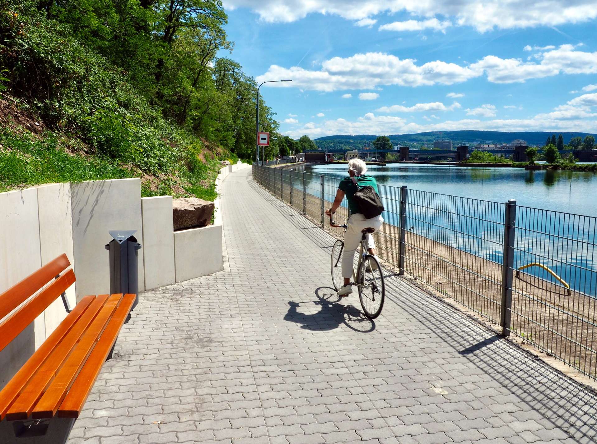Der Leinpfad entlang der Mosel zwischen Rohrerhof und der Staustufe ist bei Radfahrern und Fußgängern sehr beliebt und kann nach dem Ausbau wieder uneingeschränkt und angenehmer als zuvor genutzt werden.