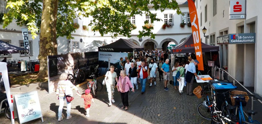 Die 1. Fahrradmesse auf dem 47. Koblenzer SchängelMarkt am 20. und 21. September 2025 war sehr gut besucht.