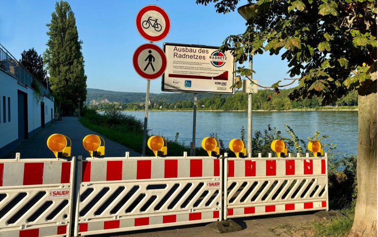 Baustellenbedingte Sperrung des Leinpfads auf Höhe der Fährgasse. Baustellenbedingte Sperrung des Leinpfads auf Höhe der Fährgasse.