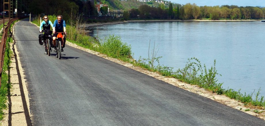 Der Rheinradweg zwischen Stolzenfels und „An der Königsbach“ erstrahlt in neuem Glanz und kann ab dem 16.04.25 im Laufe des Tages wieder uneingeschränkt befahren werden. Der Rheinradweg zwischen Stolzenfels und „An der Königsbach“ erstrahlt in neuem Glanz und kann ab dem 16.04.25 im Laufe des Tages wieder uneingeschränkt befahren werden.