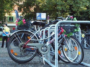 Das kostenfreie Angebot beim Koblenzer Sommerfest 2024 mit Rhein in Flammen vor der St.-Jakobus-Kapelle in der Nähe des Deutschen Ecks wurde von vielen BesucherInnen genutzt. Das kostenfreie Angebot beim Koblenzer Sommerfest 2024 mit Rhein in Flammen vor der St.-Jakobus-Kapelle in der Nähe des Deutschen Ecks wurde von vielen BesucherInnen genutzt.