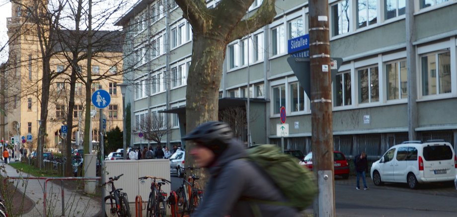 Südallee zwischen Friedrich-Ebert-Ring und Rizzastraße - Die Arbeiten im 1. Bauabschnitt beginnen im März 2024 Südallee zwischen Friedrich-Ebert-Ring und Rizzastraße - Die Arbeiten im 1. Bauabschnitt beginnen im März 2024