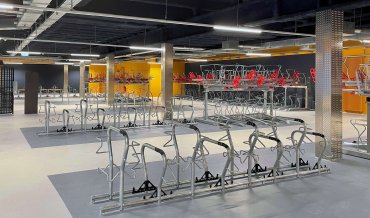 Fahrradparkhaus am Hauptbahnhof Innenansicht vor Eröffnung